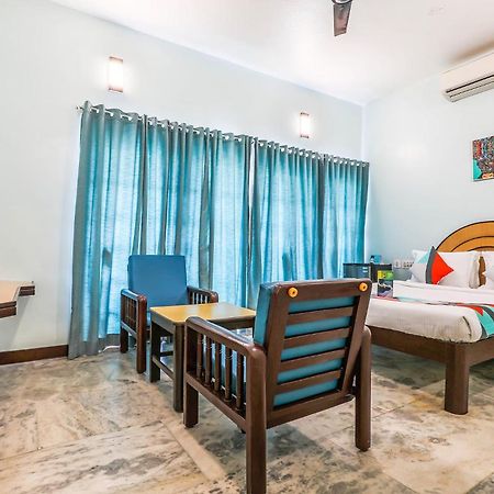 Fabexpress Santhi Inn - 500 Meters From Promenade Beach بونديتْشيري المظهر الخارجي الصورة