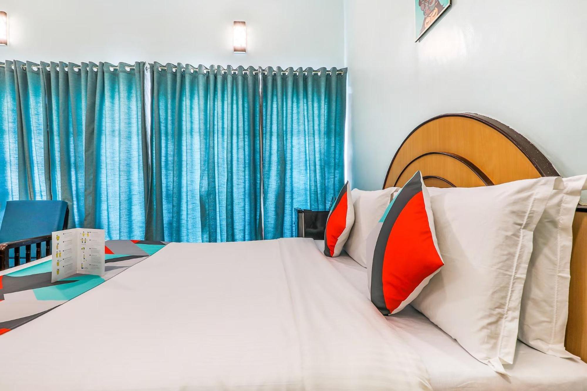 Fabexpress Santhi Inn - 500 Meters From Promenade Beach بونديتْشيري المظهر الخارجي الصورة