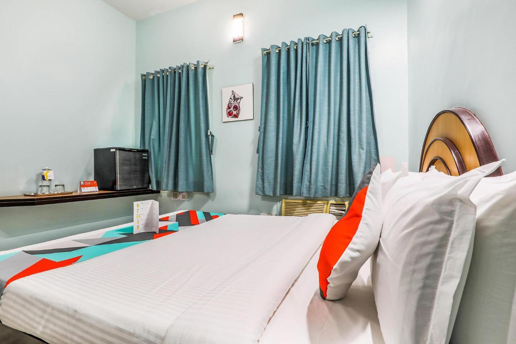 Fabexpress Santhi Inn - 500 Meters From Promenade Beach بونديتْشيري المظهر الخارجي الصورة